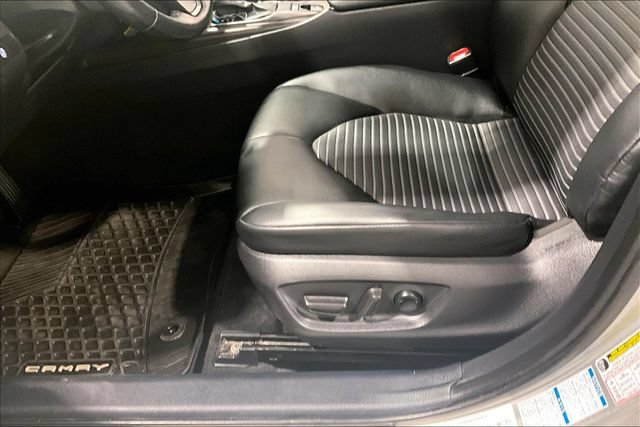 Used 2021 Toyota Camry SE AWD/4WD image 23