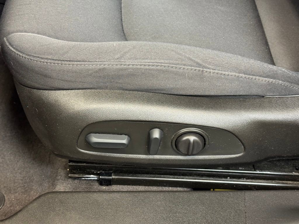 Used 2022 Chevrolet Malibu LT image 11