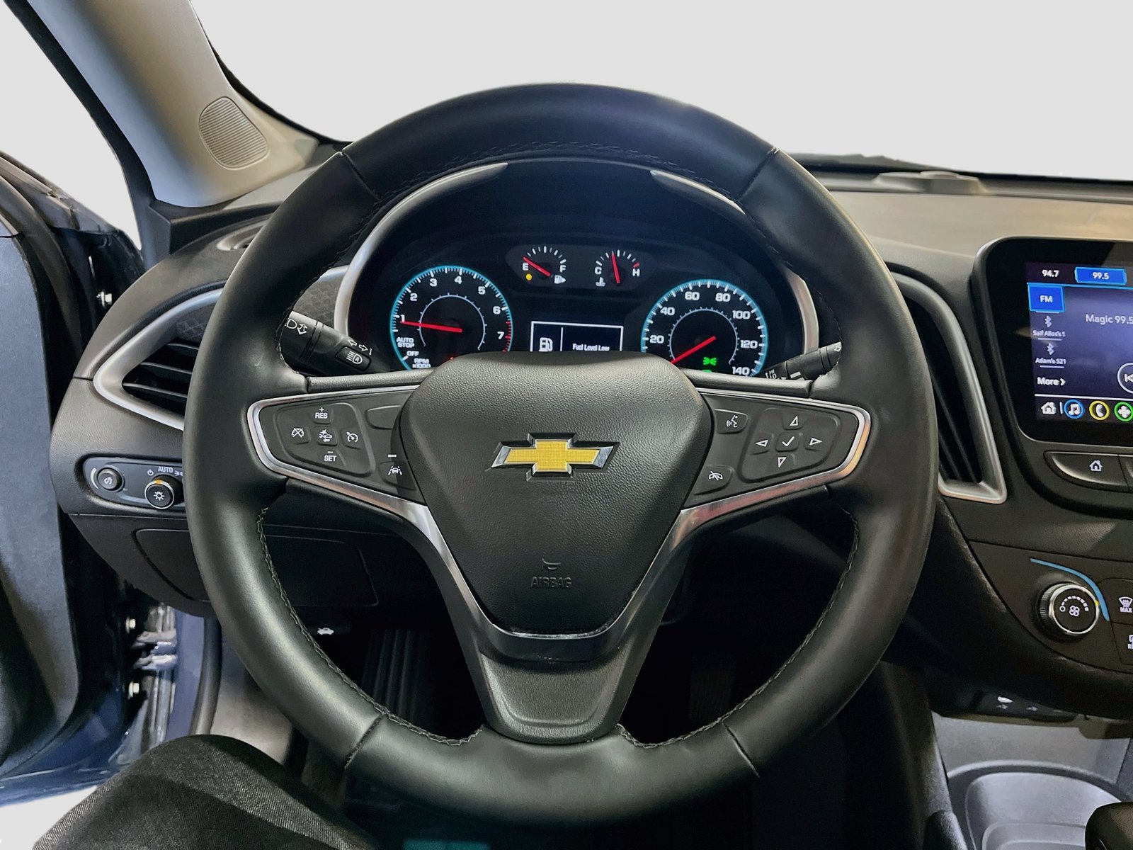 Used 2025 Chevrolet Malibu RS FWD image 11