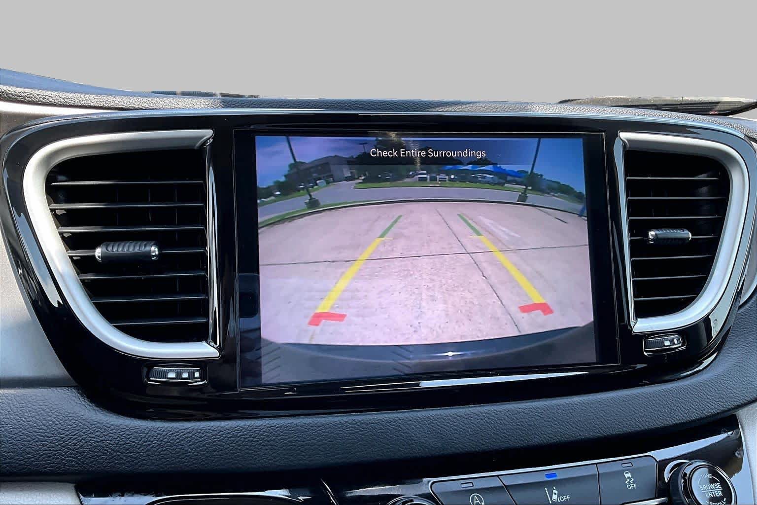 Used 2022 Chrysler Pacifica Touring-L FWD image 26