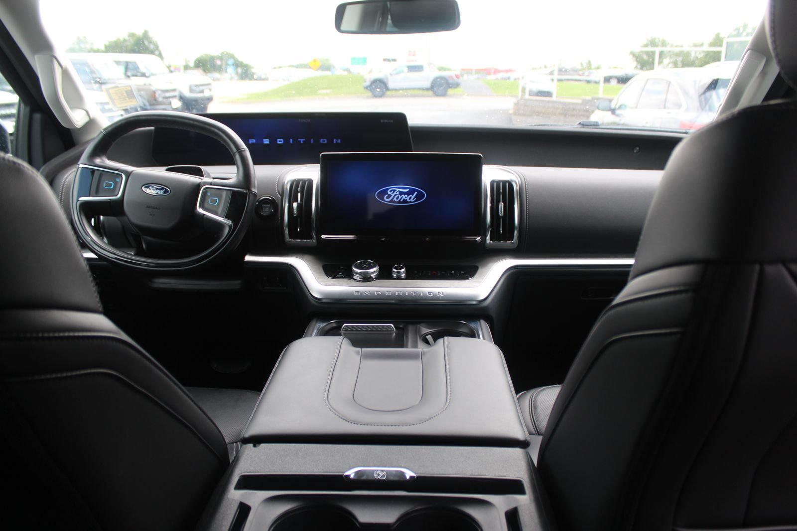 Used 2025 Ford Expedition Max Platinum AWD/4WD image 15