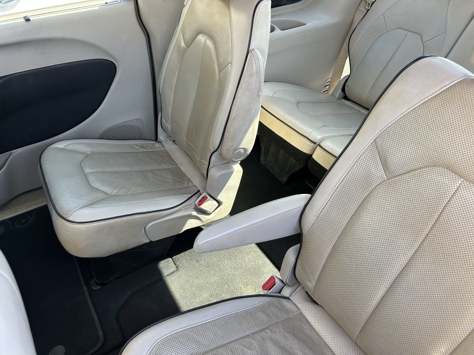 Used 2021 Chrysler Pacifica Limited w/ Premium & Safety Sphere Group AWD/4WD image 8