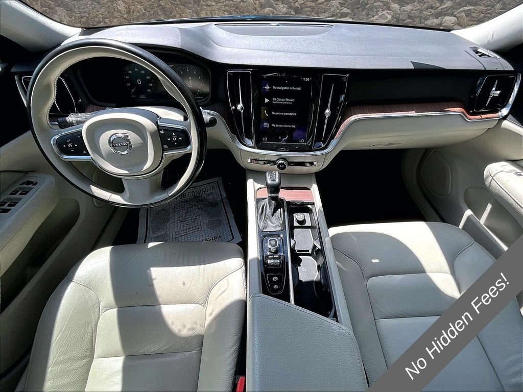 Used 2021 Volvo S60 T5 Momentum FWD image 14