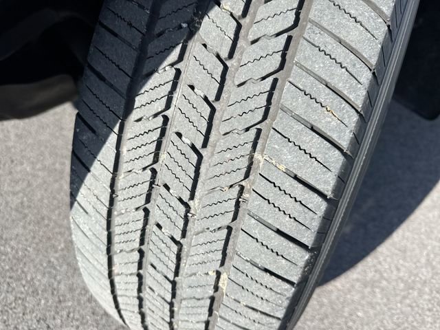 Used 2018 Toyota Tacoma Limited image 40