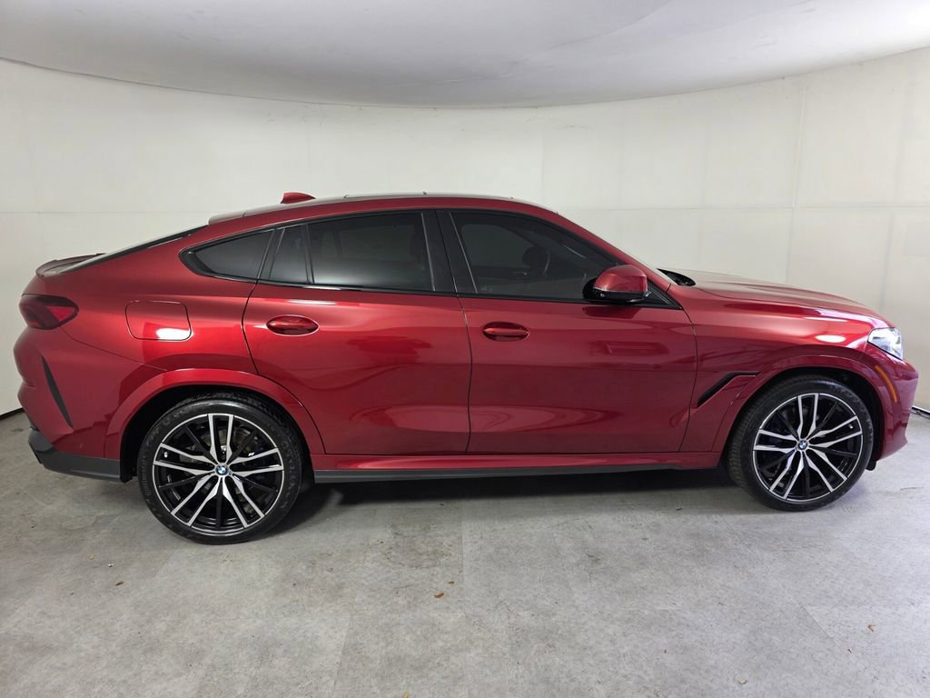 Used 2023 BMW X6 xDrive40i w/ Executive Package image 3