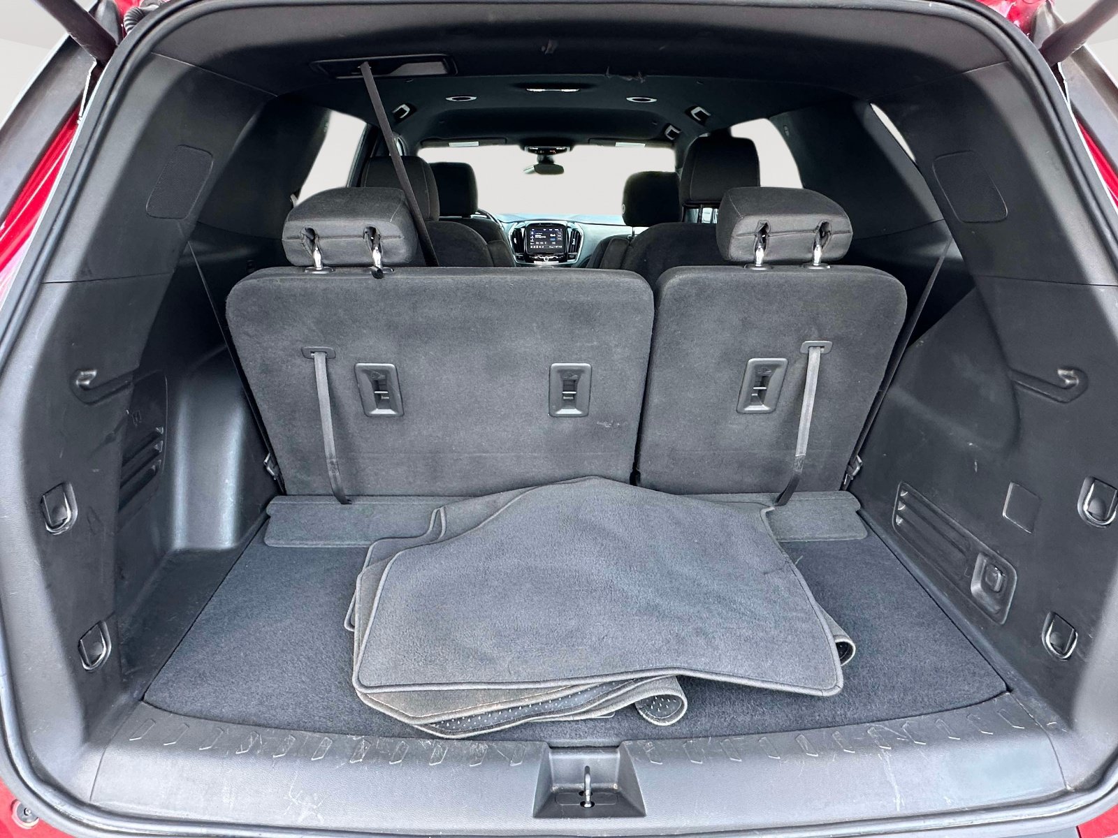 Used 2023 Chevrolet Traverse LT FWD image 34