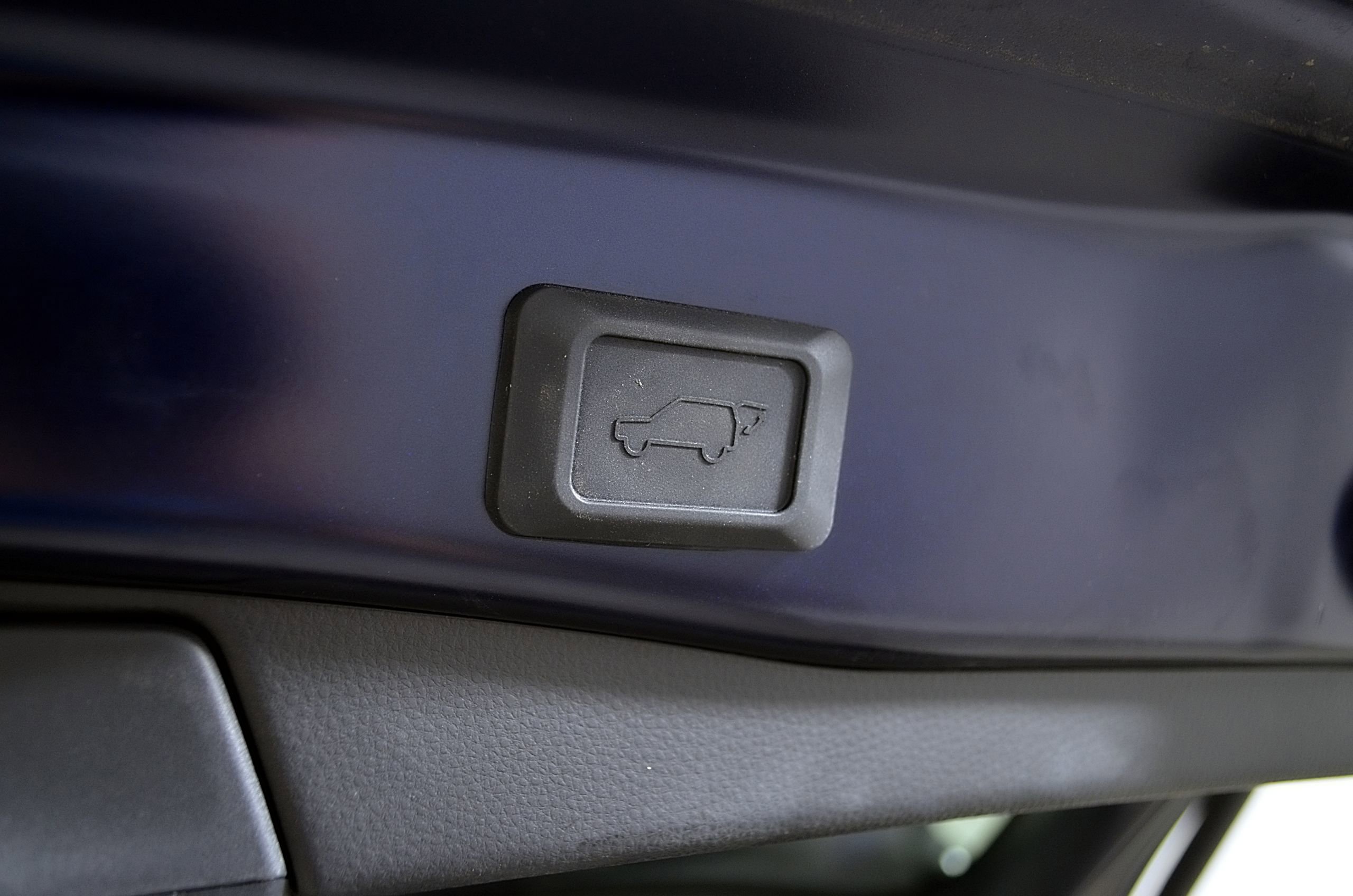 Used 2024 Toyota RAV4 XSE AWD/4WD image 12