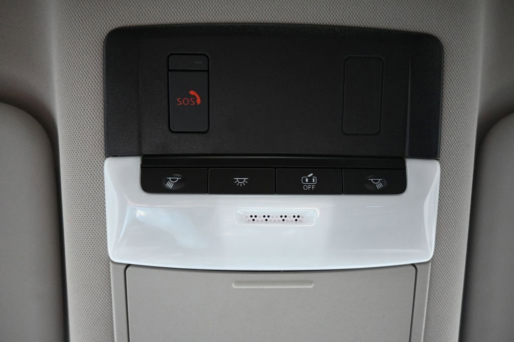 Used 2025 Nissan Rogue SV AWD/4WD image 17