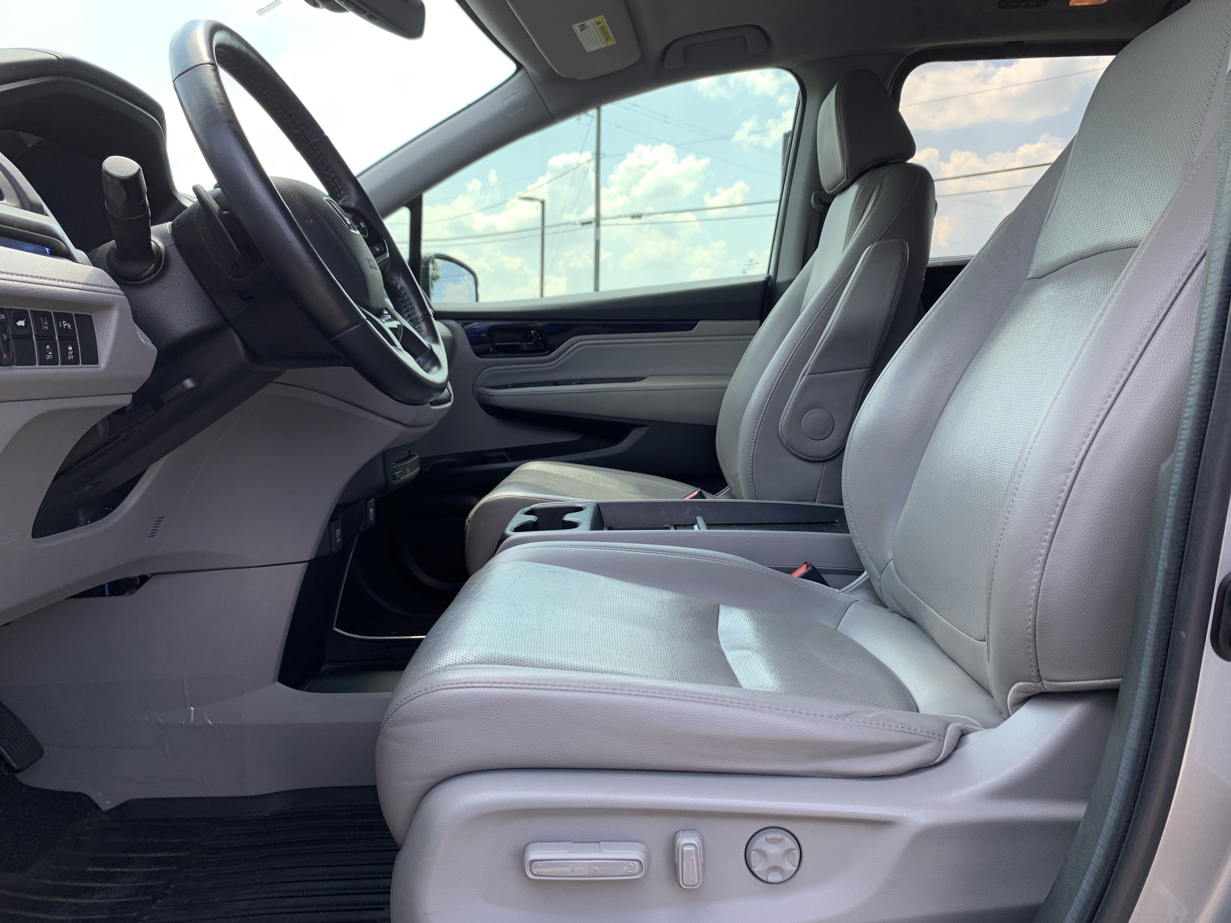 Used 2020 Honda Odyssey Elite image 16