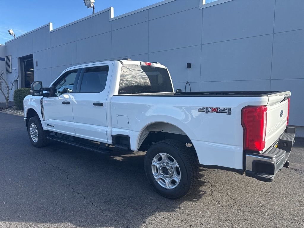 Used 2025 Ford F250 XLT image 2