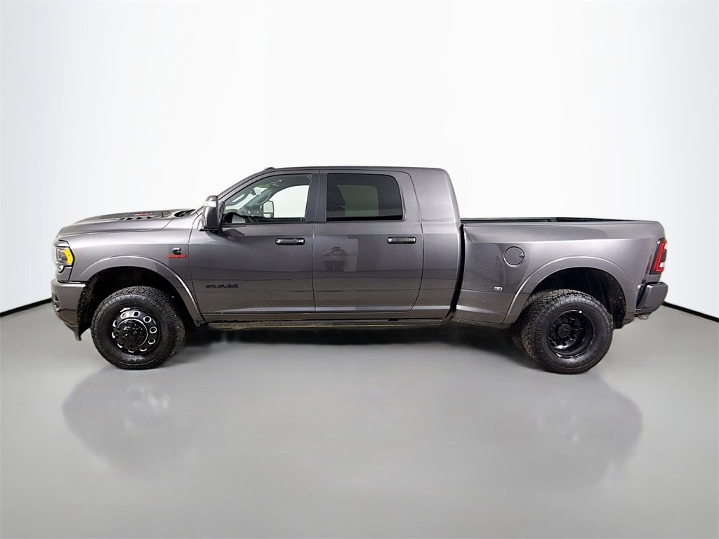 Used 2023 RAM 3500 Limited image 7