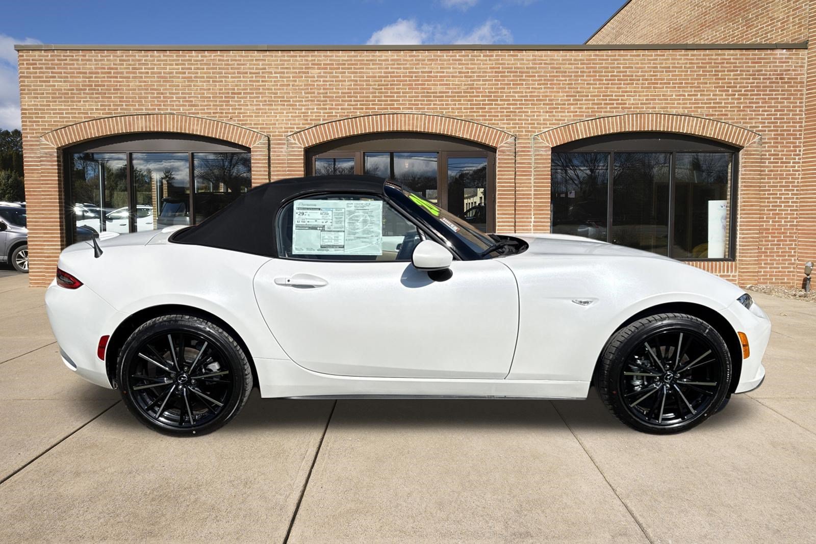 New 2026 MAZDA MX-5 Miata Grand Touring RWD image 2