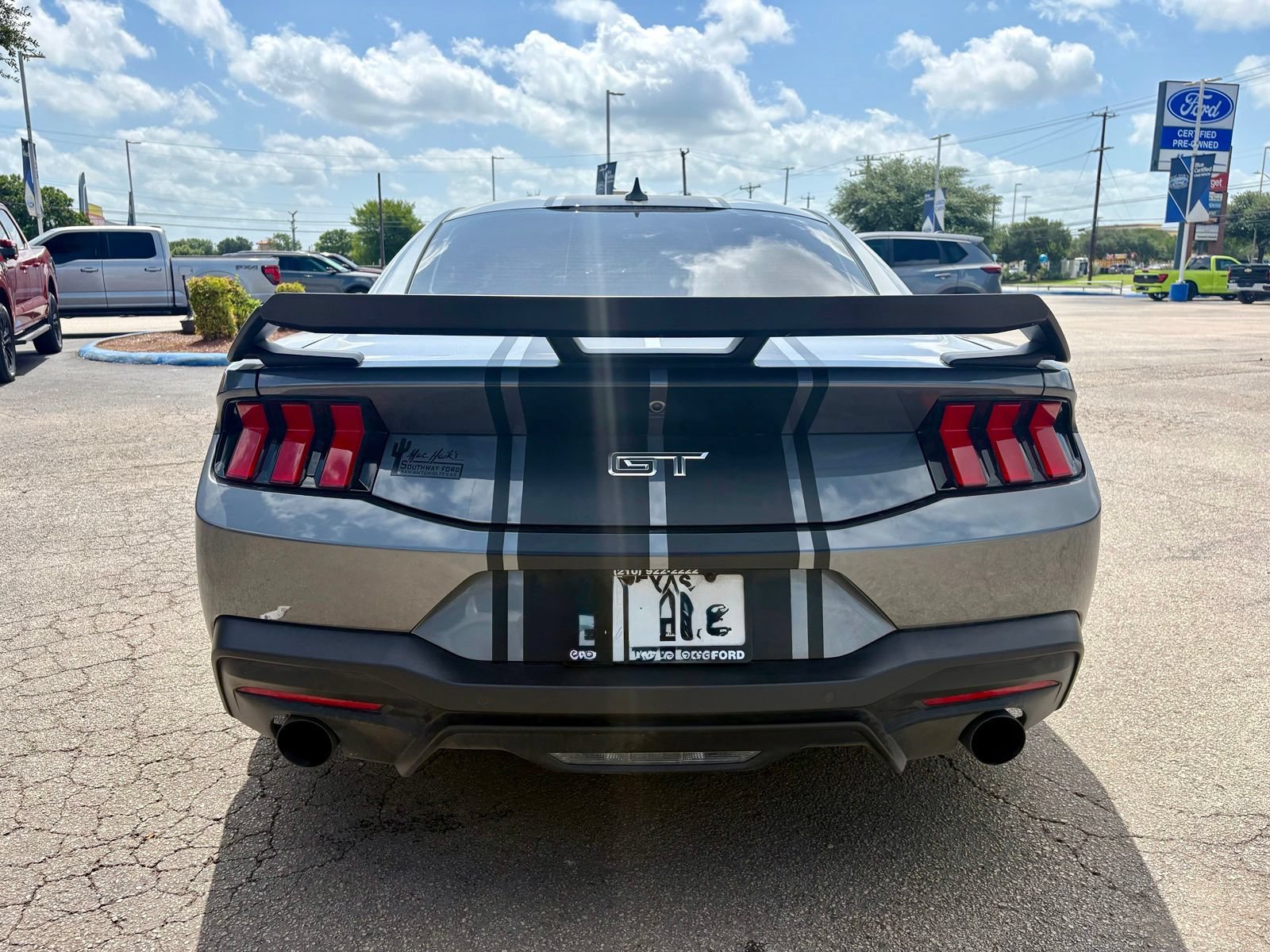 Used 2025 Ford Mustang GT Premium RWD image 4