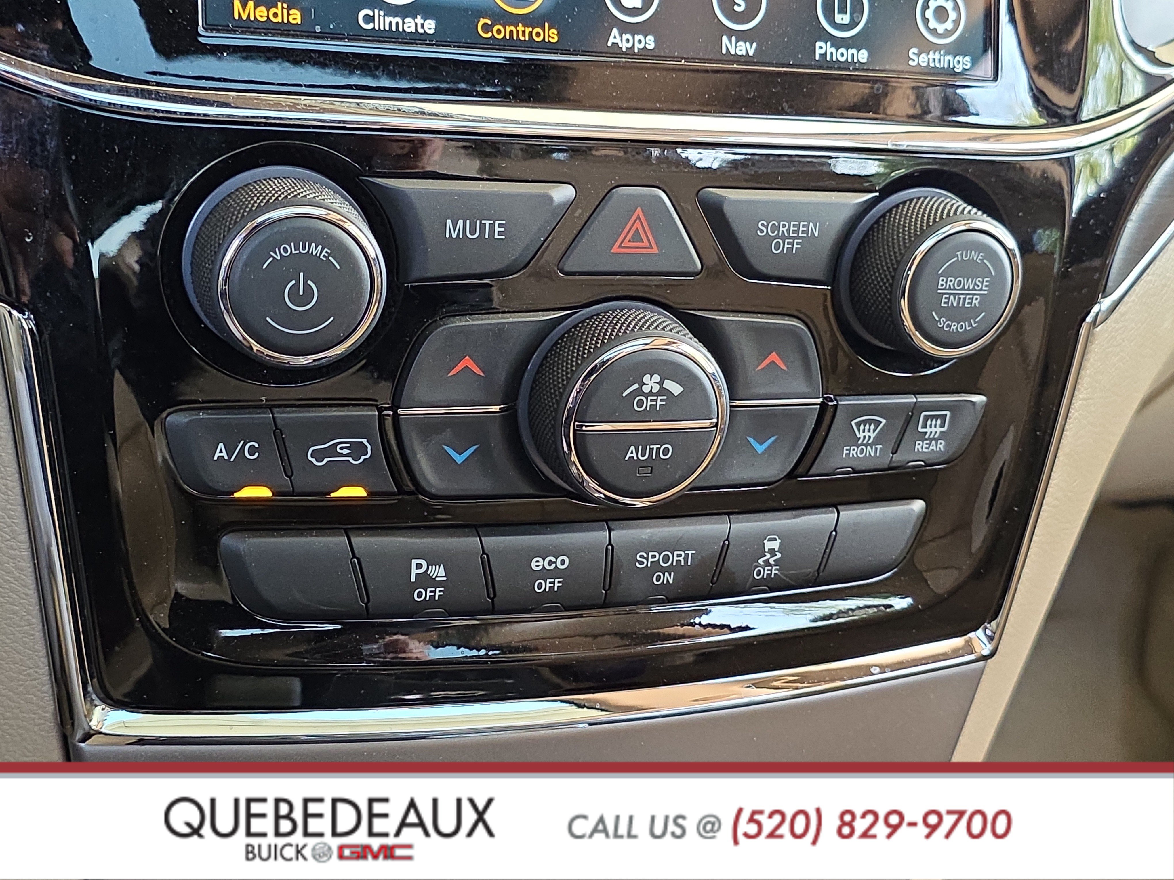 Used 2020 Jeep Grand Cherokee Overland AWD/4WD image 19