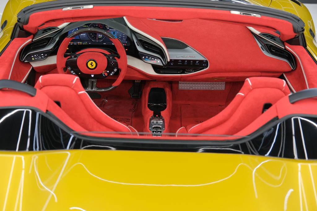 Used 2022 Ferrari SF90 Spider image 57