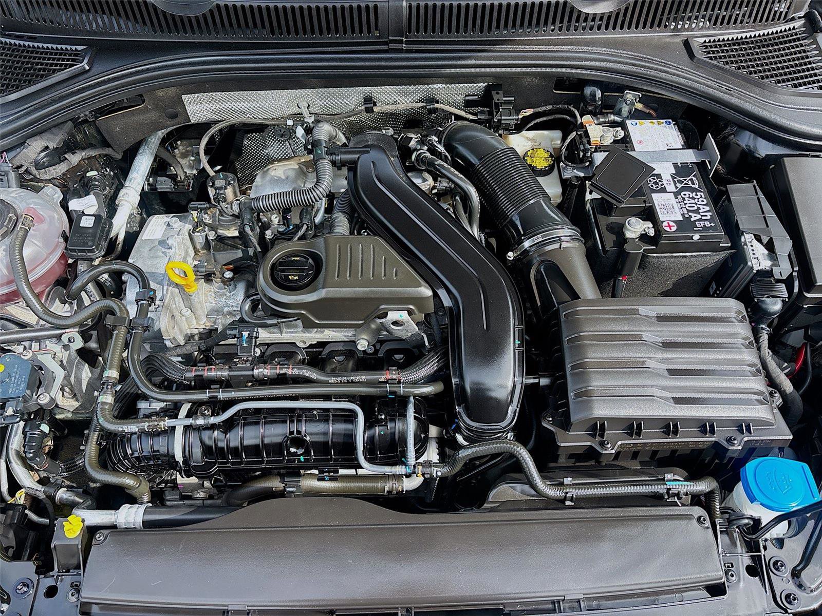 Used 2025 Volkswagen Jetta Sport image 29