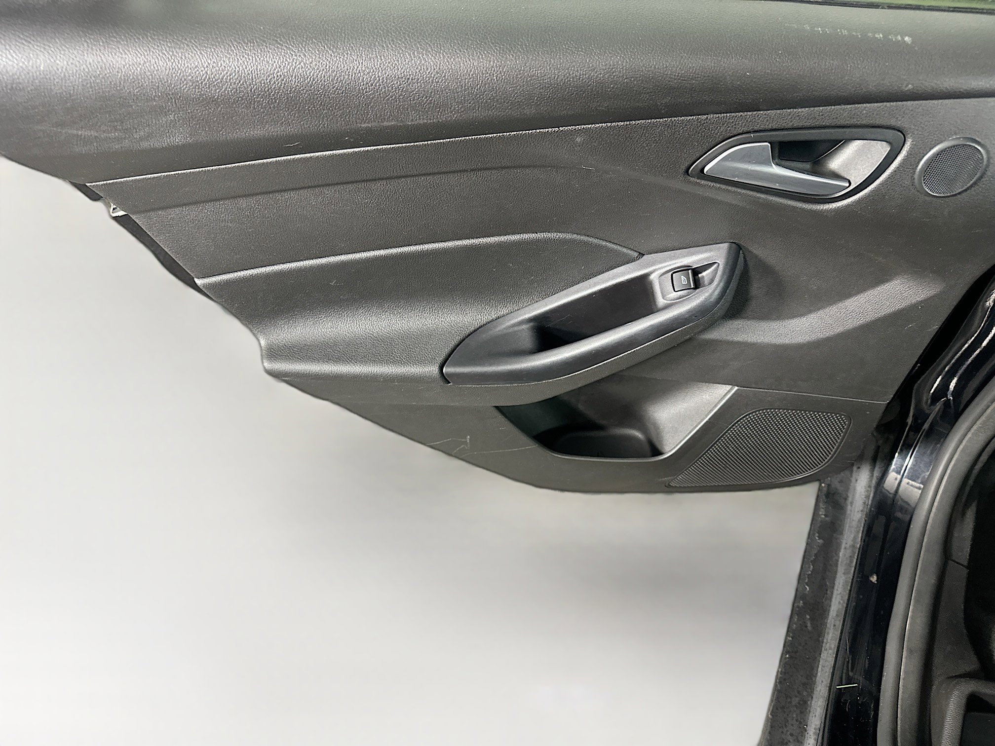 Used 2017 Ford Focus SEL image 25