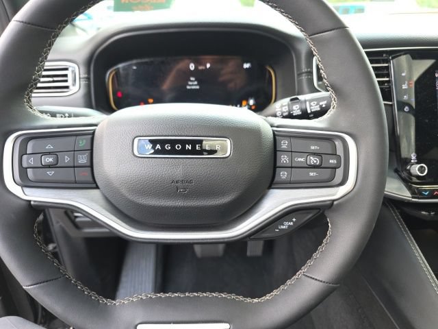 Used 2025 Jeep Wagoneer L Series II w/ Premium Group I AWD/4WD image 20