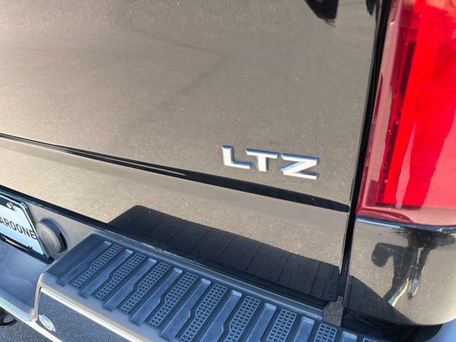 Used 2019 Chevrolet Silverado 1500 LTZ AWD/4WD image 7