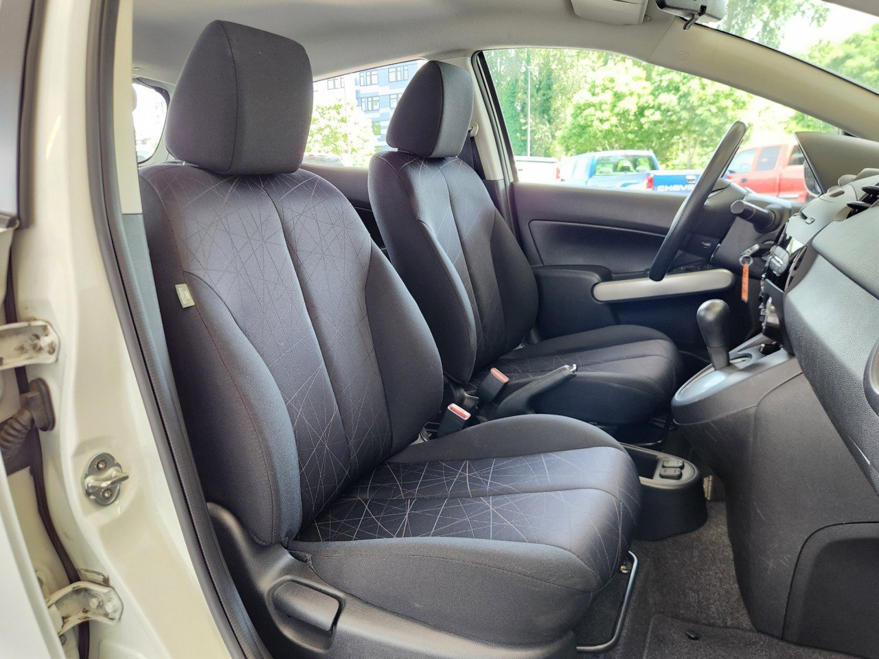 Used 2012 MAZDA MAZDA2 Sport FWD image 9