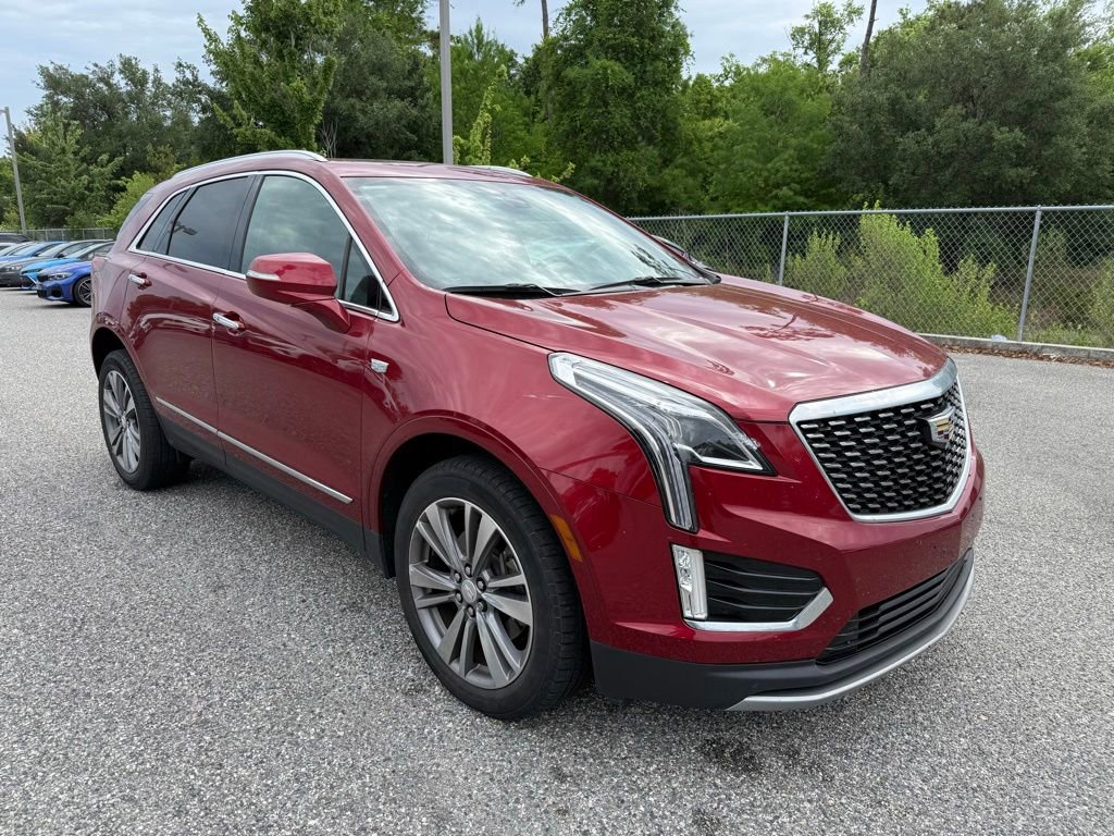 Used 2020 Cadillac XT5 Premium Luxury FWD image 3
