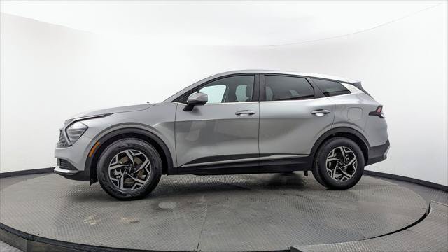Used 2024 Kia Sportage LX FWD image 3
