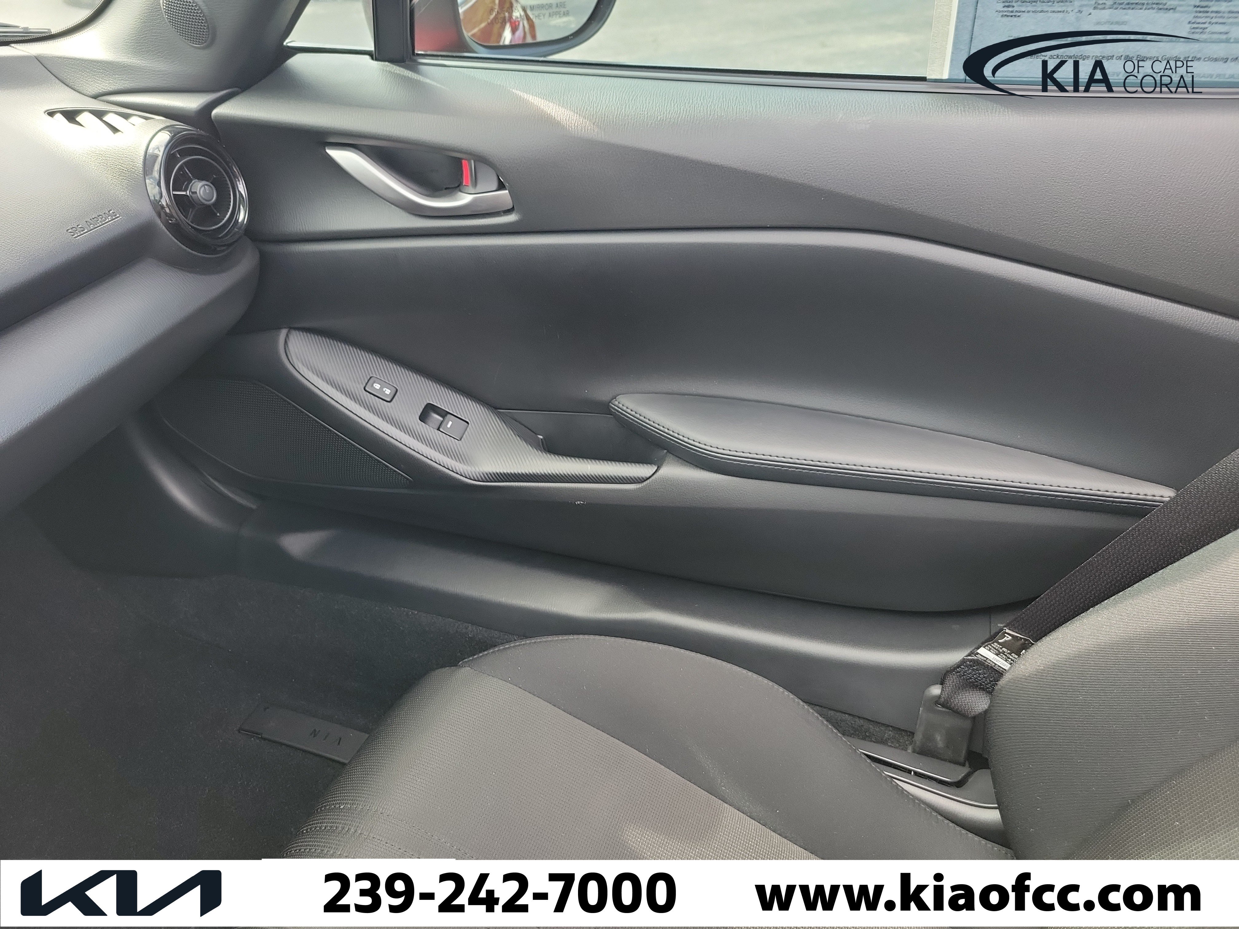Used 2021 MAZDA MX-5 Miata Sport RWD image 30