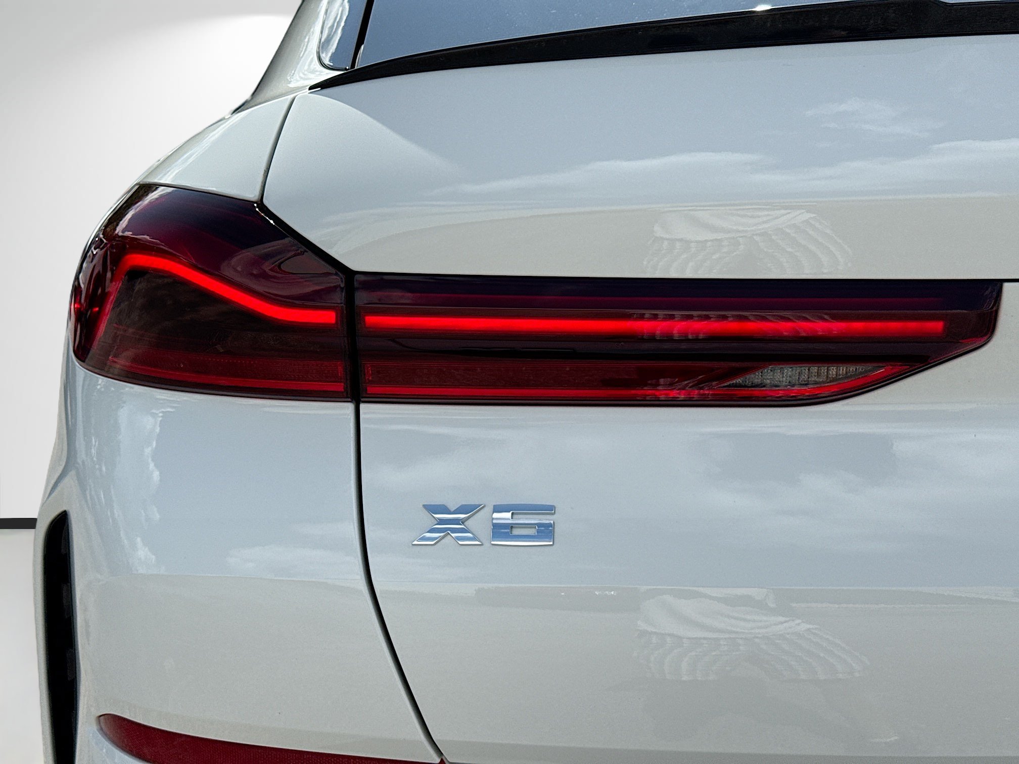 New 2027 BMW X6 M60i AWD/4WD image 10