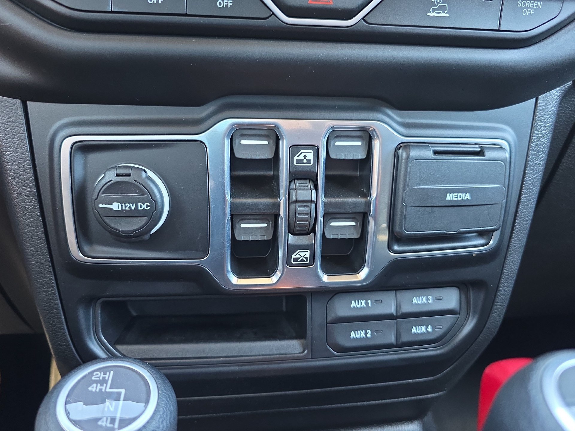 Used 2023 Jeep Wrangler Unlimited Sport AWD/4WD image 25