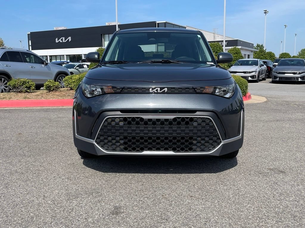 Certified 2025 Kia Soul LX w/ LX Technology Package FWD image 2