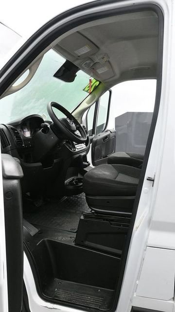 Used 2025 RAM ProMaster 2500 w/ Convenience Group image 14