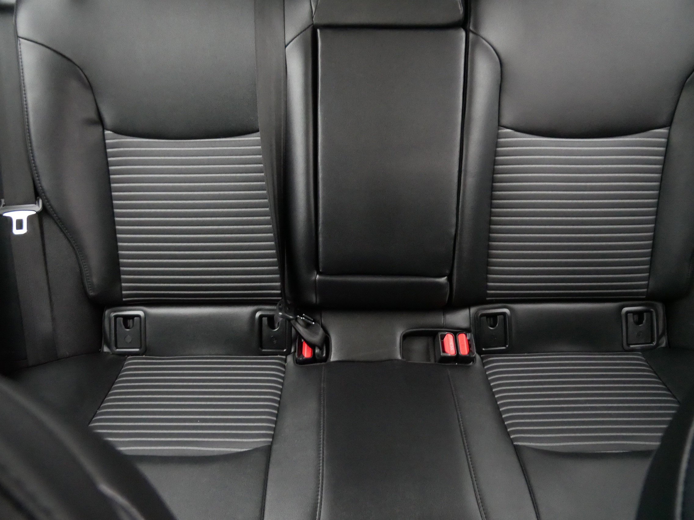 Used 2024 Toyota Corolla Cross XSE w/ Convenience Package image 13