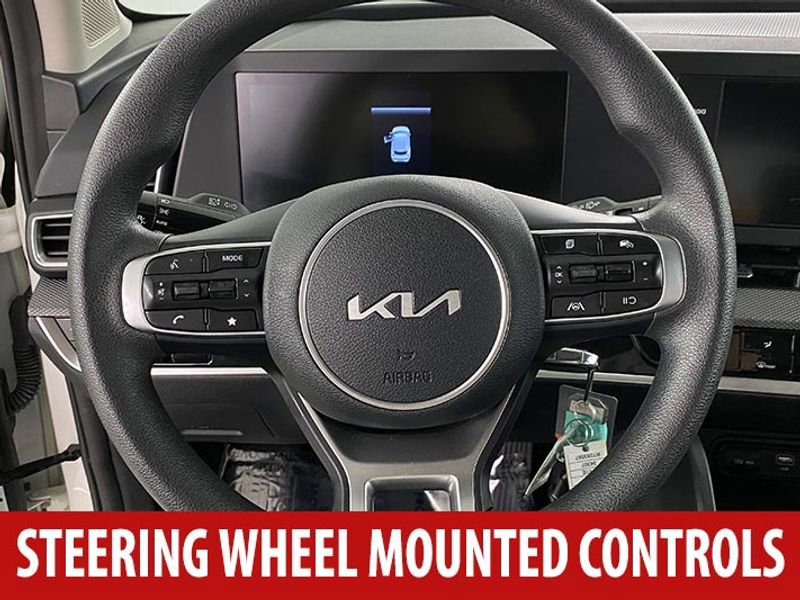 Used 2024 Kia Sportage LX image 10