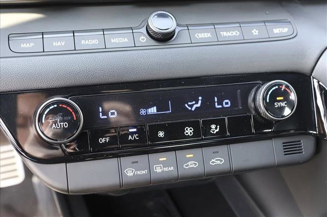 New 2025 Hyundai Elantra SEL image 20