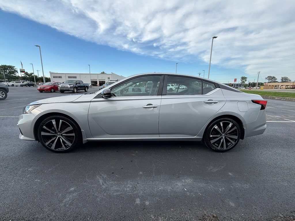 Used 2021 Nissan Altima 2.5 SR w/ SR Premium Package FWD image 5