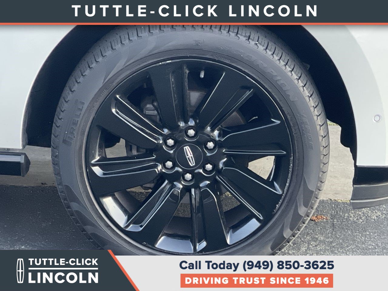 Used 2024 Lincoln Navigator Reserve image 10