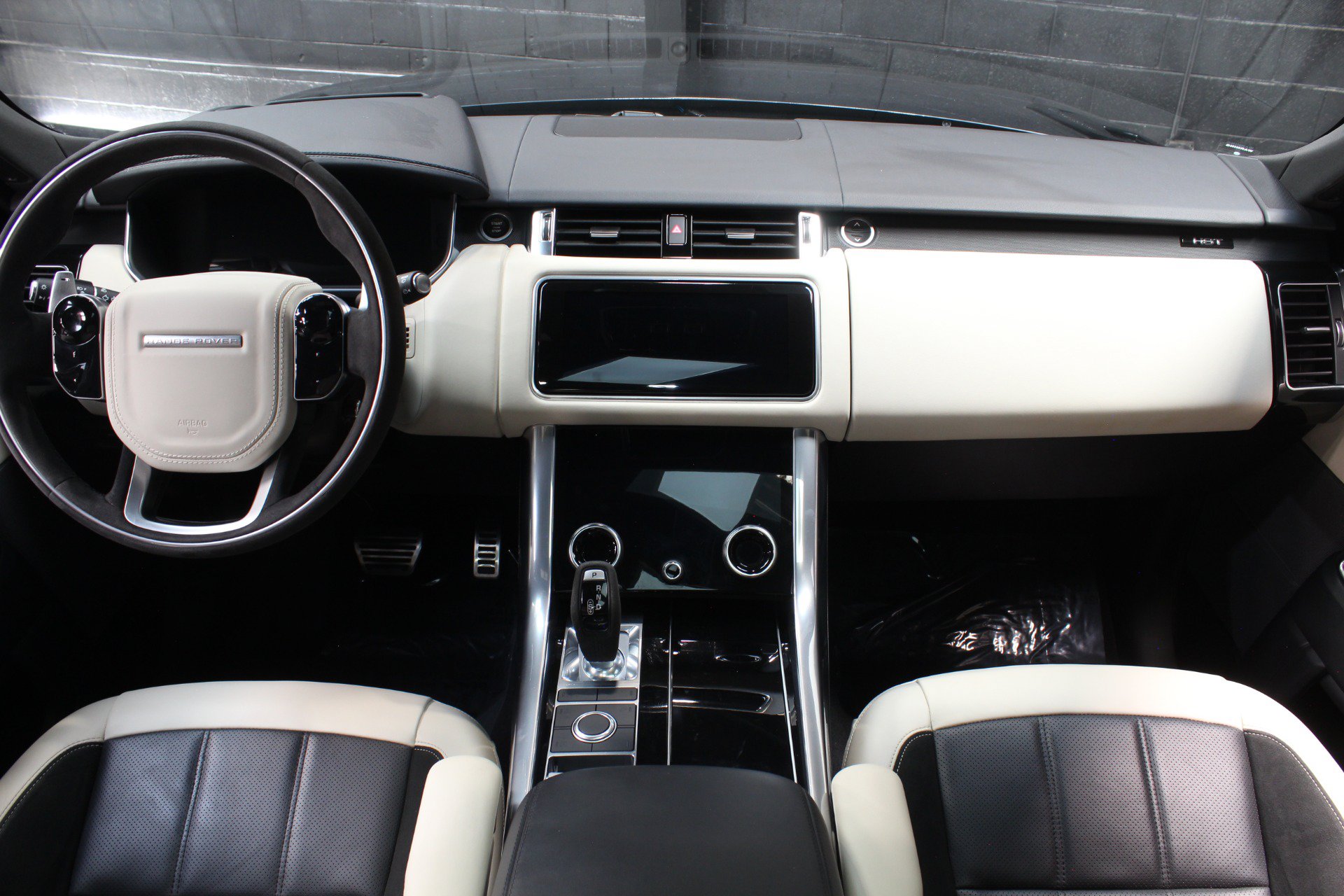 Used 2022 Land Rover Range Rover Sport HST AWD/4WD image 27