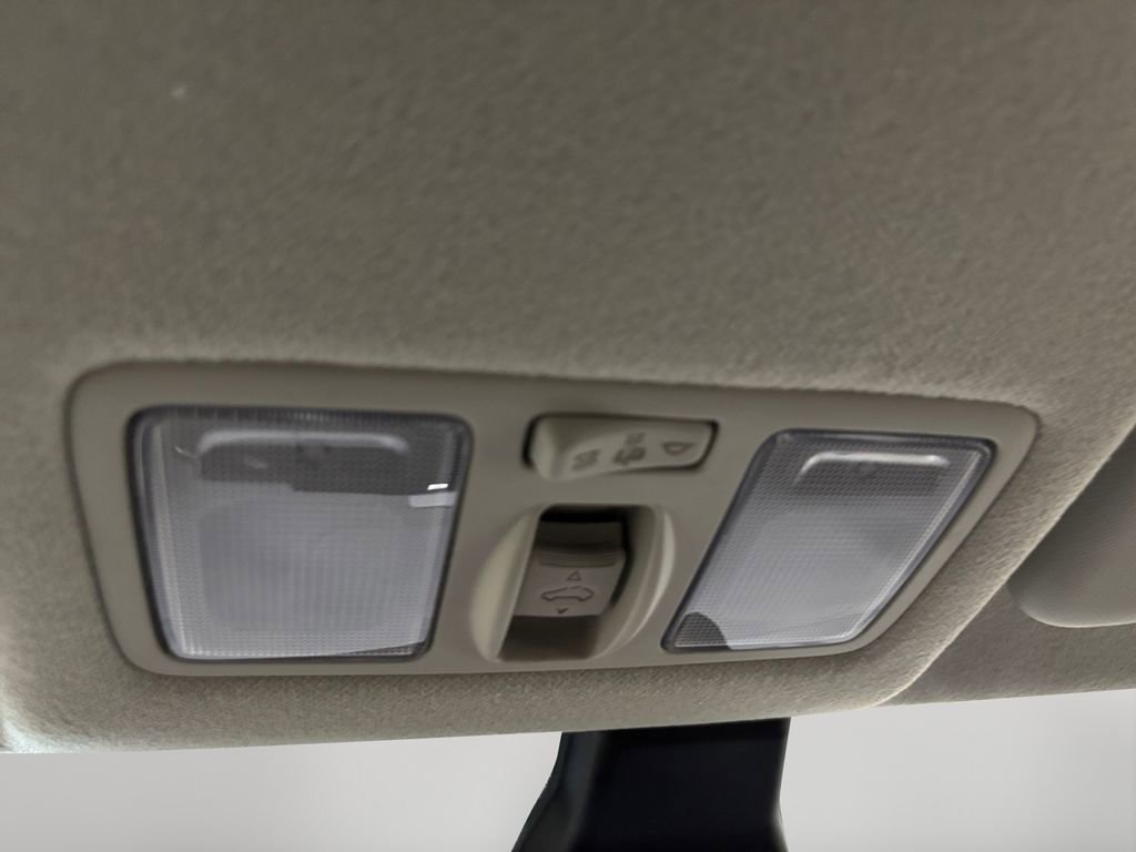 New 2025 Hyundai Venue SEL image 27