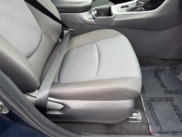 Used 2025 Toyota RAV4 XLE image 10