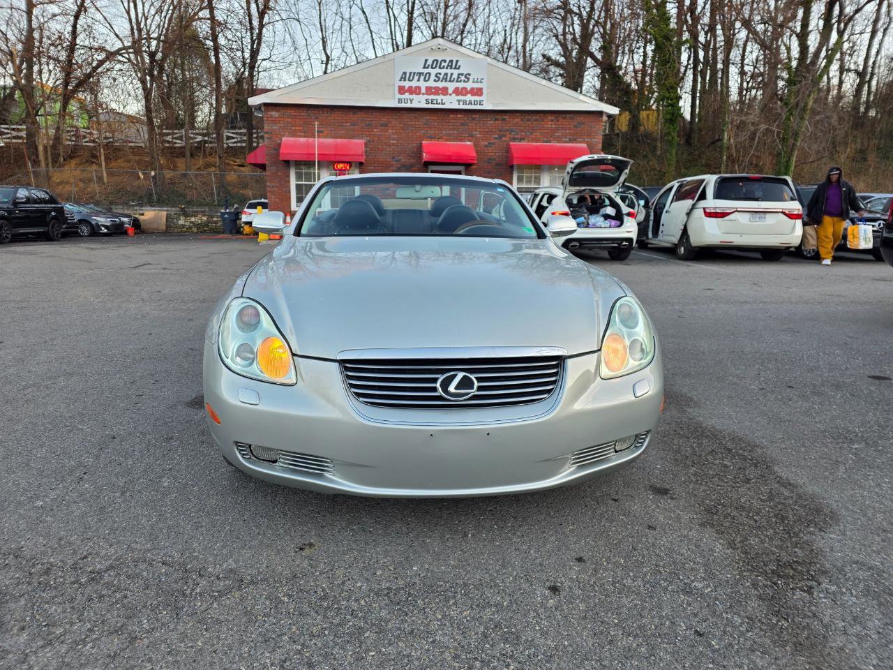Used 2005 Lexus SC 430 Convertible RWD image 2