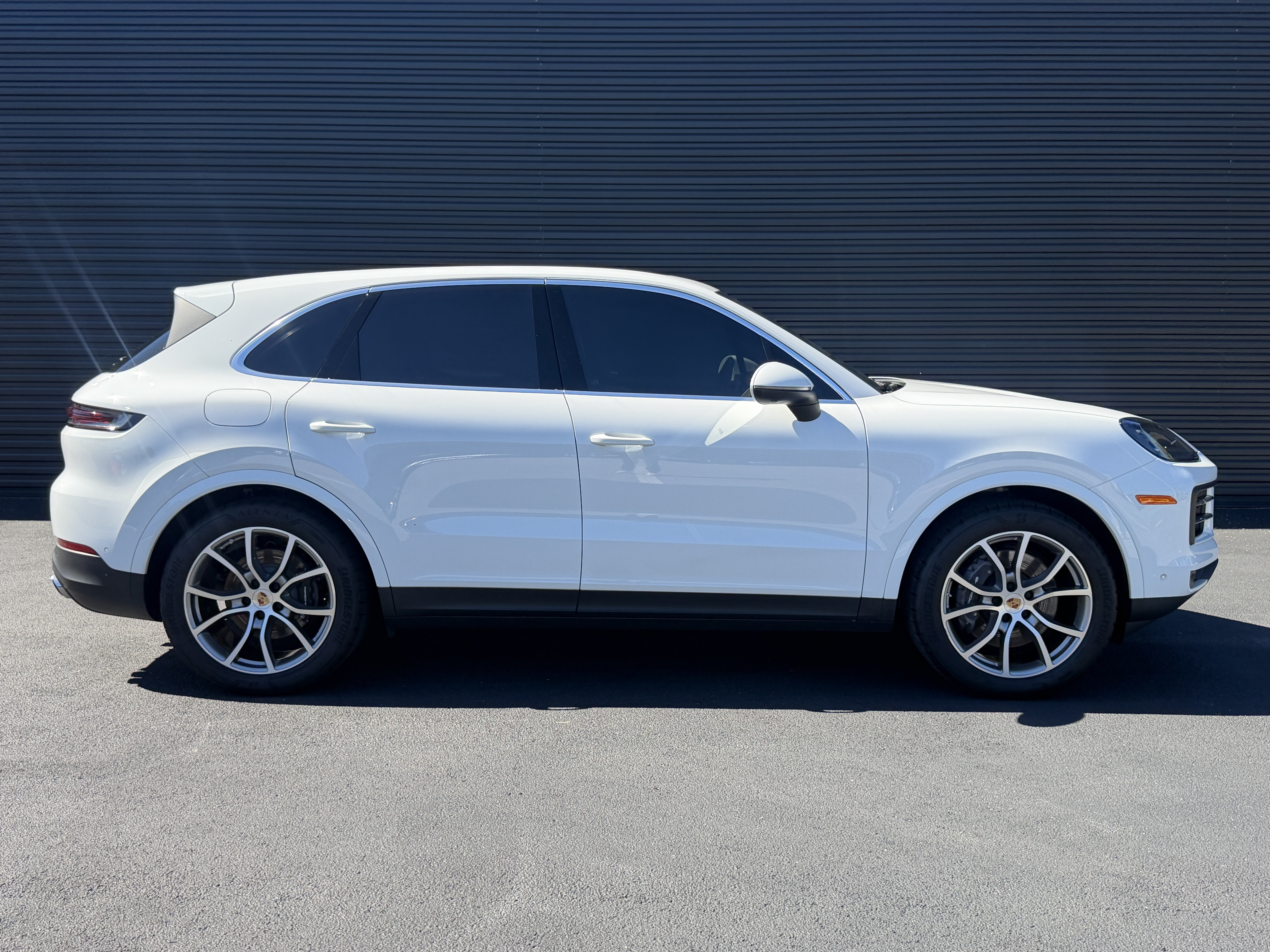 Certified 2025 Porsche Cayenne AWD/4WD image 12