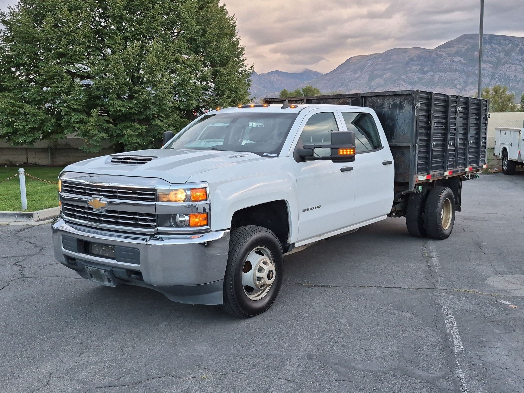 Used 2018 Chevrolet Silverado 3500 W/T w/ WT Convenience Package AWD/4WD image 10