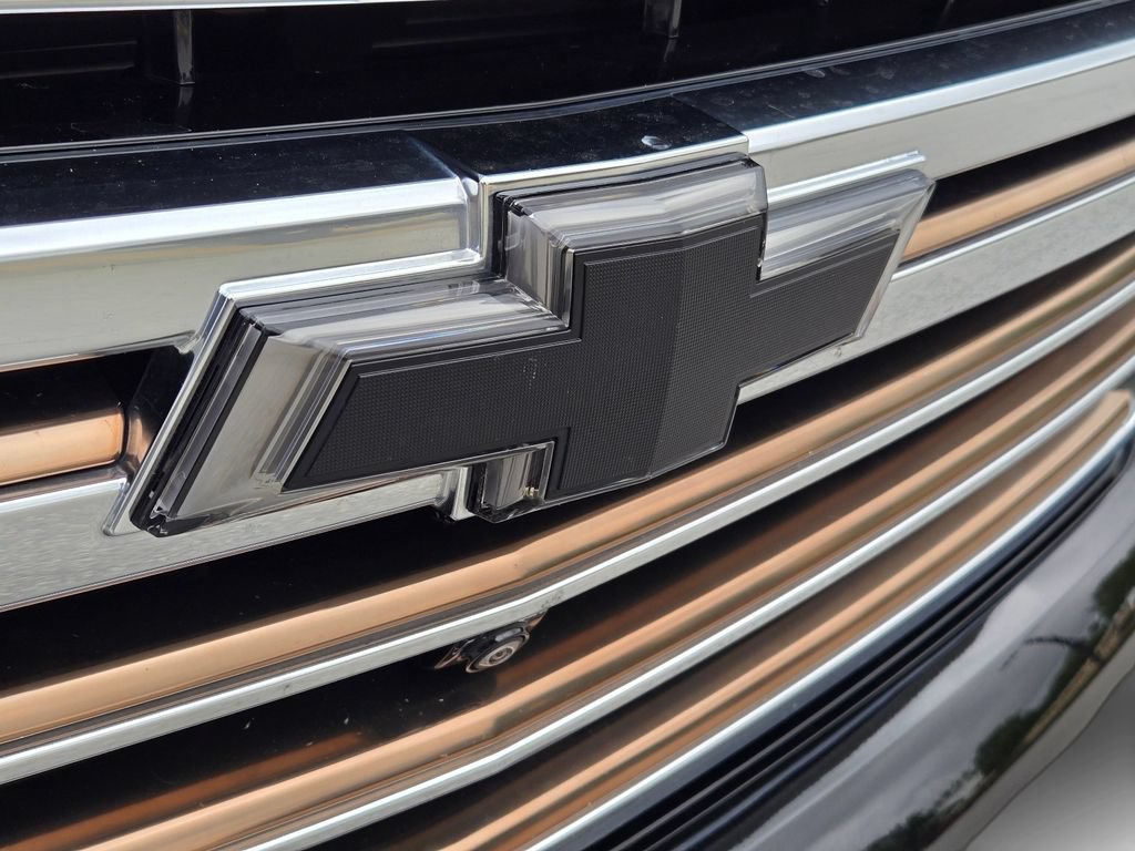 Used 2023 Chevrolet Tahoe High Country RWD image 5