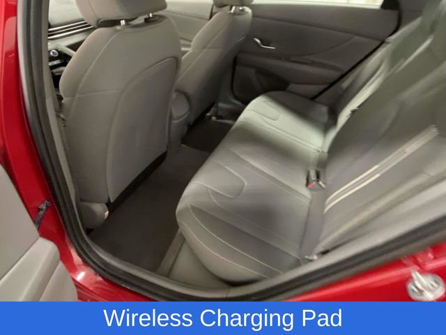 Used 2023 Hyundai Elantra SEL w/ Convenience Package image 10