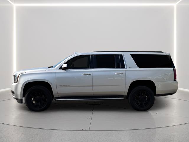 Used 2017 GMC Yukon XL SLT image 2
