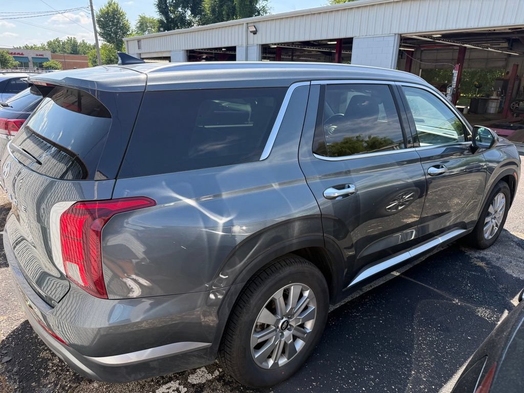 Used 2024 Hyundai Palisade SEL FWD image 3