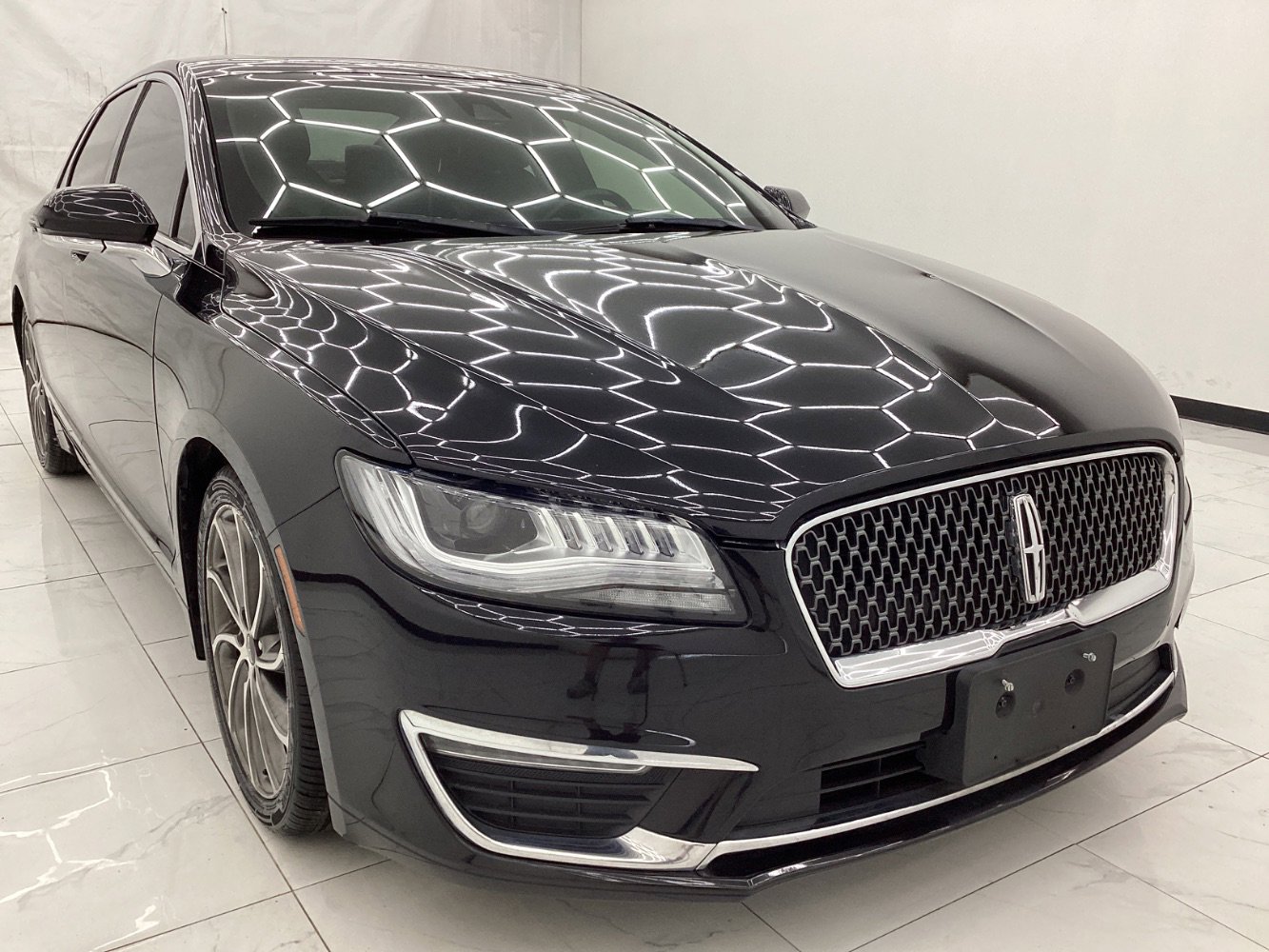 Used 2019 Lincoln MKZ Reserve w/ Reserve Plus Package AWD/4WD image 3
