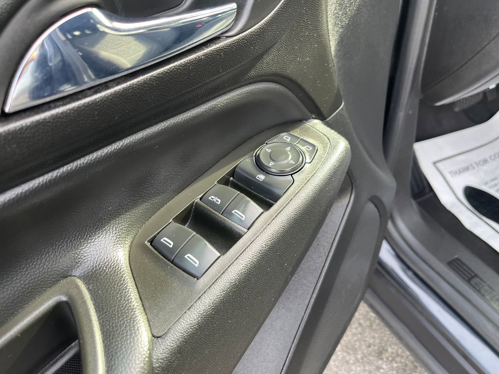 Used 2022 Chevrolet Equinox LT image 21