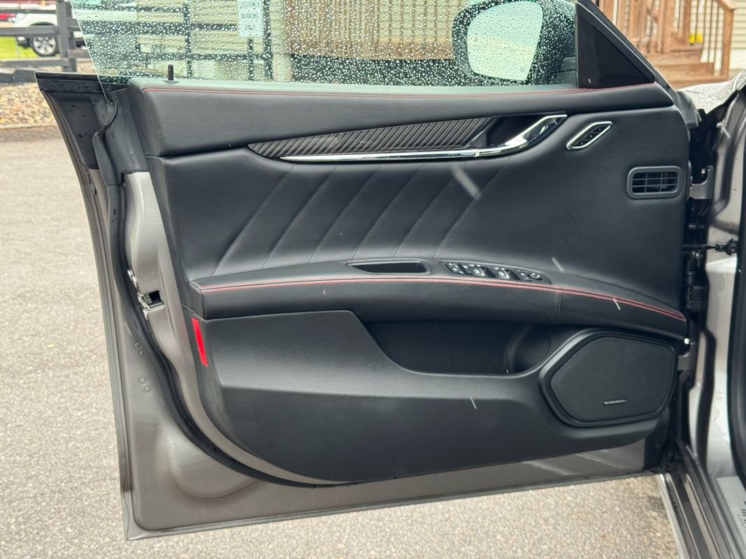Used 2021 Maserati Quattroporte S GranSport Q4 image 34