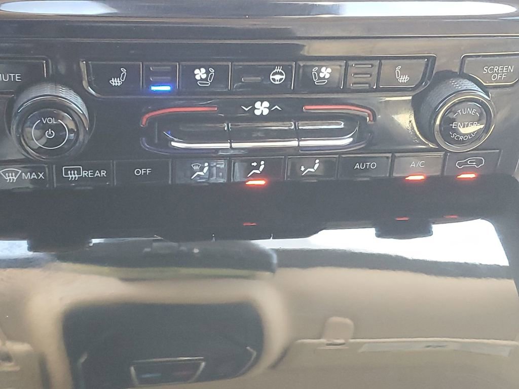 Used 2022 Jeep Grand Cherokee Limited w/ Luxury Tech Group II image 35